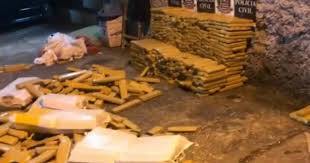 Resultado de imagem para SÃ£o Paulo PolÃ­cia apreende 1,5 t de maconha escondida em caminhÃ£o