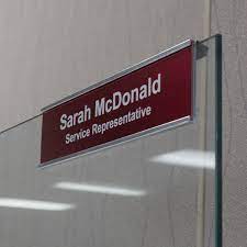 We would like to show you a description here but the site won't allow us. Glass Cubicle Name Plate Sign Holders Nap Nameplates