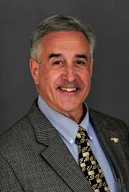 Southbury first selectman candidates differ