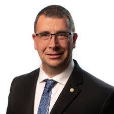 Dave Dober's Instagram, Twitter & Facebook