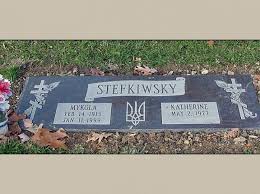 How much does it cost to install a headstone. Pin On Monuments 2200 8000