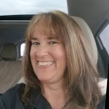 Lorraine Mcdade's Instagram, Twitter & Facebook