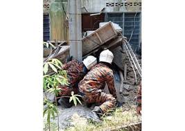 The occupational accident rate was 2.40 per 1,000 workers with the occupational fatality rate at 4.14 per 100,000 workers. Pregnant Malaysian Woman And Rescuers Die In Construction Site Accident Malaysia News Asiaone