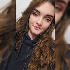 Where is the neighbor's phone in The Sims Freeplay game?