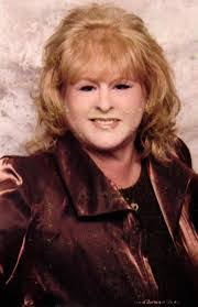 Deann Bender's Instagram, Twitter & Facebook