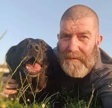 It's a week tomorrow that I lost Bramble, all I keep thinking about is that  she was with me this time last week and I'm inconsolable today. It was just  me and