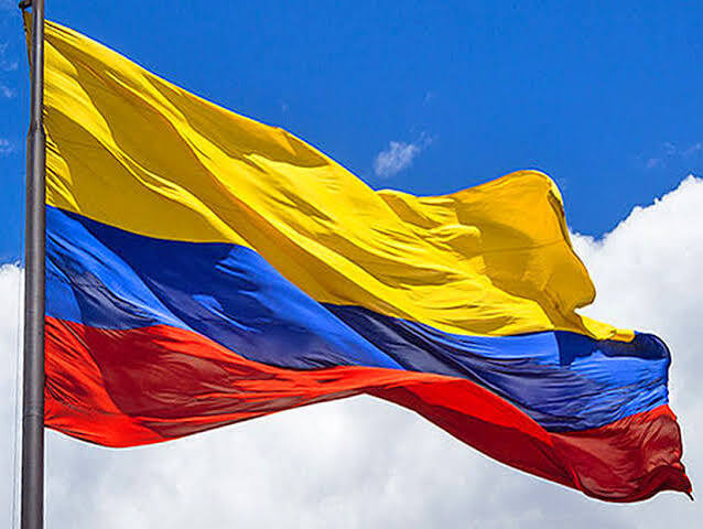 Colombia. La democracia no puede posesionarse entre fusiles - Resumen Latinoamericano
