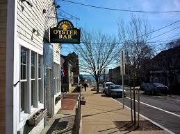 Here's the quick answer if you drive this relatively short distance without making any stops. Beautiful Small Towns In Rhode Island And Eastern Connecticut Visitingnewengland Com