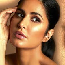 Katrina Kaif: The key to everyday contouring is to be discrete - Saachi Baat