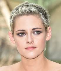 That casting, for the upcoming film spencer, has struck some as odd, but there's no doubt stewart's been made up to look the part of the late. Kristen Stewart And Stella Maxwell Crashed A Wedding And It S Adorable Glamour