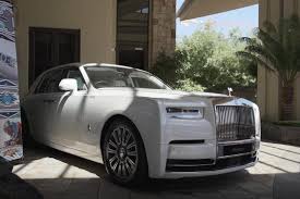 Famous African Artist Creates One Off Rolls Royce Phantom Carbuzz