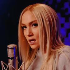 Simone Davis Season 1