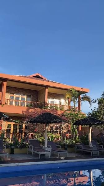 Toba Village inn