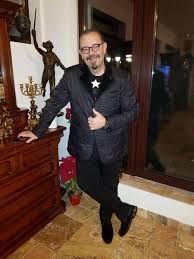 Cristian popescu piedone se află în izolare la domiciliu cu familia sa după ce ginerele său a stat în birou cu o femeie confirmată cu noul coronavirus. Foto Uimitor Cum AratÄƒ Cristian Popescu Piedone DupÄƒ Ce A SlÄƒbit 100 De Kg
