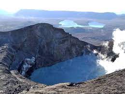 Por su parte, sernageomin, informó que el volcán «presenta señal sísmica en niveles de baja energía», lo cual es recurrente en esta parte del año. Volcan Copahue