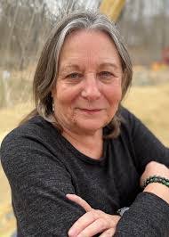 Jeri Grant's Instagram, Twitter & Facebook