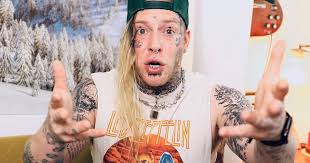 They so fake woke, facts don't care about feelings they know they won't tell me what to believe in they so fake woke, same old, safe zones. Rapper Tom Macdonald Calls Out Performative Wokeness Slams Those Who Celebrate Wet Ass P Artist Cardi B Laptrinhx News