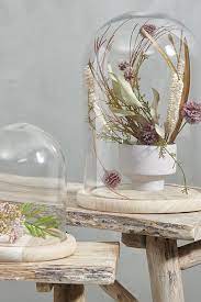 6 manieren om droogbloemen te verwerken in je interieur casa in 2021 witte muur feesttafel verse bloemen