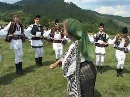 Formatia unic suceava haida roata mai flacai. Sofia Vicoveanca Haida Roata Mai Flacai Youtube