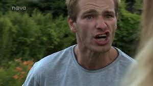 Podstata väčšiny reality show je založená na možnosti divákov nahliadnuť do súkromia iných ľudí. Vymena Manzelek Bud Rada Ze Nejsi Moje Manzelka Skoncila Bys V Krvi Rika Agresivni Muz Super Cz