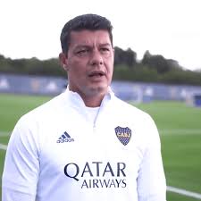 If the former soccer player and multiple champion with the blue and gold waited for the reaction that the fans had, only he knows. Sebastian Battaglia Idolo Y Dt De La Reserva De Boca Hablo Sobre El Predio Y Le Tiro Un Palito A Daniel Angelici Y La Anterior Directiva Cuando Llovia Se Hacia Dificil