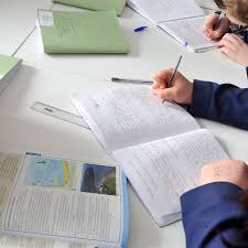 The way english, maths and english literature gcse results are recorded has changed. Gcse 2019 Grades Explained What The Numbers And Letters Mean Hull Live