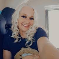 Shalon Davis's Instagram, Twitter & Facebook