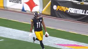 See full list on thatsportlife.com Steelers Snap 23 Game Streak Of Scoring Under 30 Points Longest In Nfl Steelers Depot
