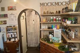 嘘と適当の店 mock mock モックモック 北海道 店 モクテル ベイプ