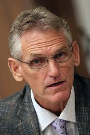 Expensive or not, Maxwell racks up lots of 'referrals'