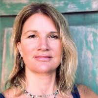 500+ "Rosamond" profiles