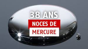 38 Ans De Mariage Idees Cadeaux Pour Feter Les Noces De Mercure