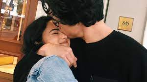 Camila mendes ist wieder frisch verliebt! Riverdale Liebe Bestatigt Camila Mendes Datet Co Star Promiflash De