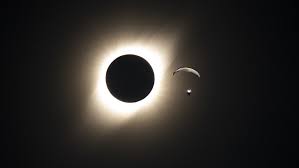 El 10 de junio tendrá lugar un eclipse solar. Cuernos Del Diablo Eclipse Solar Anillo De Fuego Cuando Como Y Donde Se Podra Ver Este Fenomeno Astronomico De Junio Marca