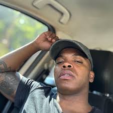 When it comes to bars Even #Eminen bows to Weezy