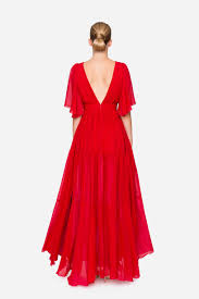 Lasciati ispirare dalla collezione bridal, gli abiti da sposa max mara: Pleated Silk Suggestion For Your Dress Hire Dresses Hire Pleasedontbuy