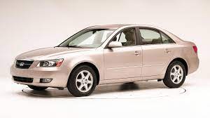 Hyundai sonata 6's average market price (msrp) is found to be from $21,300 to $34,075. 2006 Hyundai Sonata