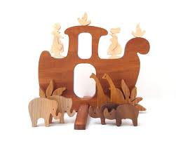 Wooden Toy Noah S Ark With 3 Pairs Of Animals By Oohlookitsarabbit Wooden Toys Wooden Wooden Animals
