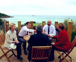 Hinterher überschütten sich alle beteiligten mit lob und zum teil überschwänglichen danksagungen. Ursula Von Der Leyen On Twitter Excellent Coordination Meeting With Chancellor Merkel Emmanuelmacron Mariodraghi It Along With Eucopresident Main Focus And Common Views On Key Topics Of G7 Specifically On Covid Climate