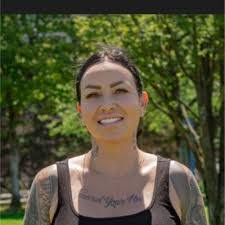 Jenna Breuer's Instagram, Twitter & Facebook