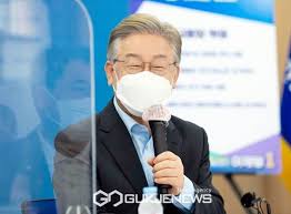 5차 재난지원금 지급을 소득 상위 88%로 결정한 가운데 이재명 경기지사는 경기도 전체 도민에게 재난지원금을 지급하겠다고 밝혔습니다. Fks2akengrkrdm