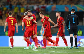 Axel witsel of belgium stretches for the ball whilst under pressure from bruno fernandes of portugal during the uefa euro 2020 championship round of 16 match between belgium and portugal at estadio la cartuja on june 27, 2021 in seville, spain. Bqkit P L7sbcm