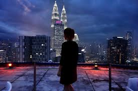 Maybe you would like to learn more about one of these? Die Coolste Rooftop Bar Der Welt Heli Lounge In Kuala Lumpur