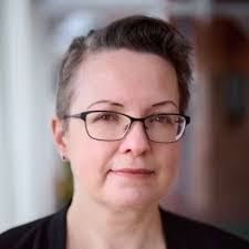 Hilary Goldsmith's Instagram, Twitter & Facebook