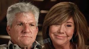 Beth Mong's Instagram, Twitter & Facebook