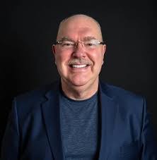 Gina Mercer's Instagram, Twitter & Facebook