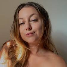 Janet Vasquez (@janetmvasquez)