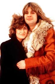 Sharon osbourne has been featured on several reality shows as either a subject or a judge. Sharon Osbourne Dumps Cheating Hubby Ozzy After Star S Fling With Celebrity Hairdresser The Sun