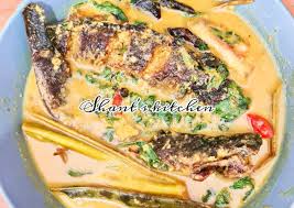 Selain masakan mangut lele pake santan anda juga bisa masak mangut lele tanpa santan, mangut lele bumbu kuning atau kuah kuning, mangut lele kemangi, mangut lele pedas merah, mangut lele asap seperti pada resep mangut lele mbah marto nggeneng khas jogja yang paling enak dan. Resep Mangut Lele Segerrr Anti Gagal Sweetbuyouts