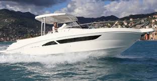 A company that has been talking about made in italy and quality for almost 50 years. Vendita Capelli Boats Motonautica Zanca